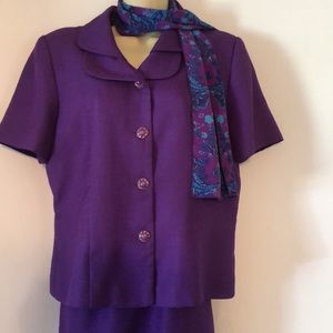 Women’s Leslie Fay VTG 3 pieces purple spring suit blazer, skirt and scarf set